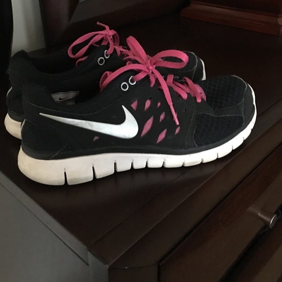 Pink & black Nike shoes