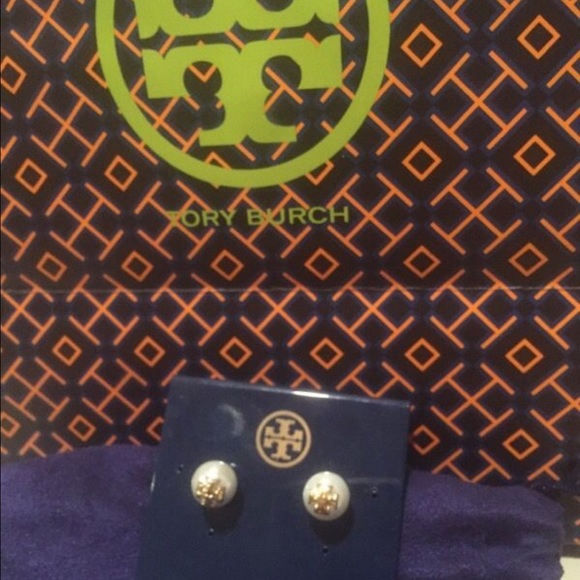 Tory burch earring