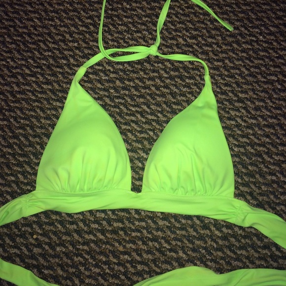 Victoria's Secret bikini top never worn push up