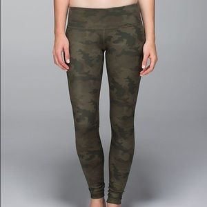 Camo Lululemon wunder under