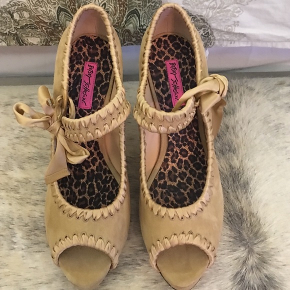 Betsy Johnson shoes size 10.