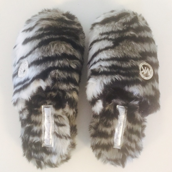 Michael Kors slippers - size 9 - never been worn