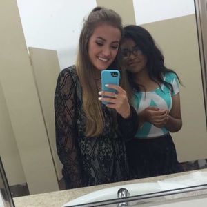 Meet your Posher, Andrea