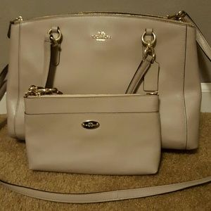 ON SALE! Beautiful Coach purse