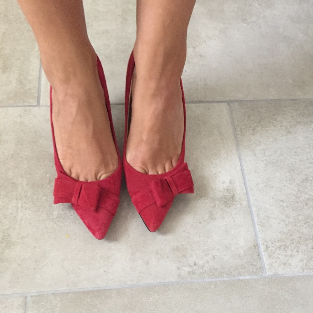 Red suede Nine West pumps. Size 8