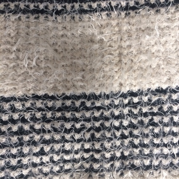 Fuzzy Sweater from Forever 21 - Picture 3 of 6