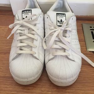 Adidas superstars