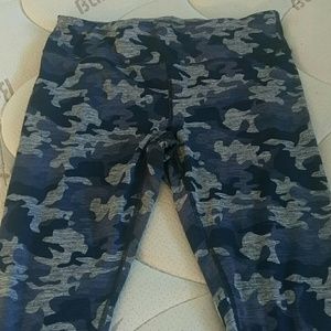 Reversible Capri workout pants
