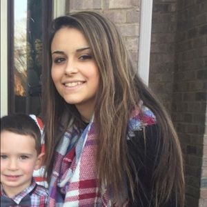 Meet your Posher, Kayla