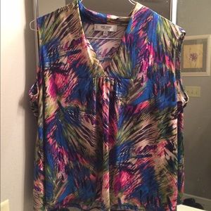 Multicolored sleeveless top.