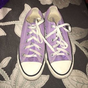Purple converse Size 6
