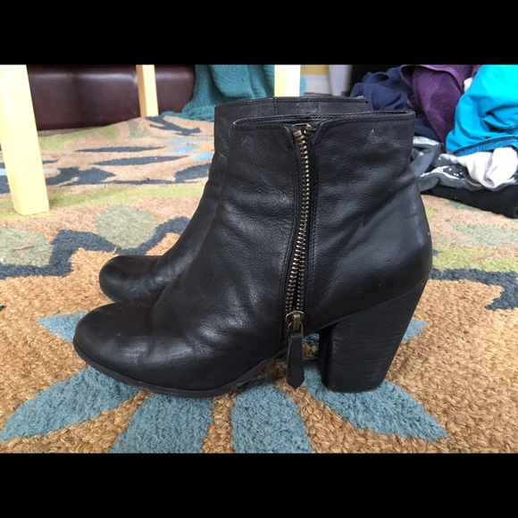 BP Trolley Black Leather Booties 8.5