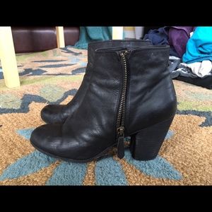 BP Trolley Black Leather Booties 8.5