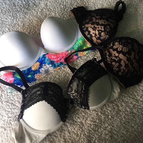 💗💗💗BRA BUNDLE💗💗💗 - Picture 1 of 4