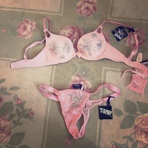 NWT Limited Edition Victoria's Secret set
