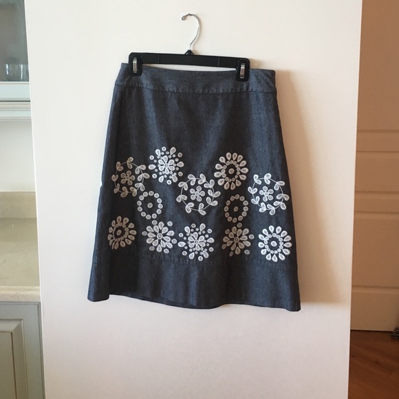 Shirt withe embroidered flowere