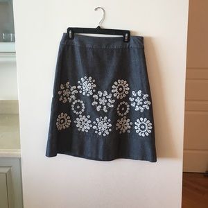 Shirt withe embroidered flowere