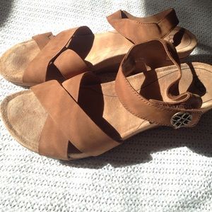 UGG Veva Sandals