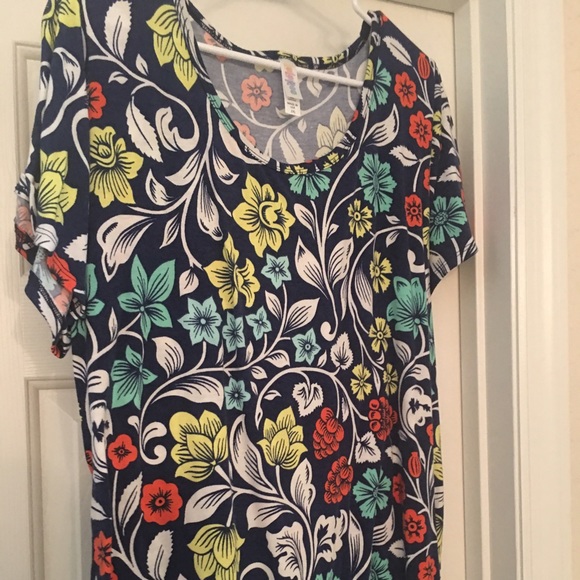 Lularoe shirt