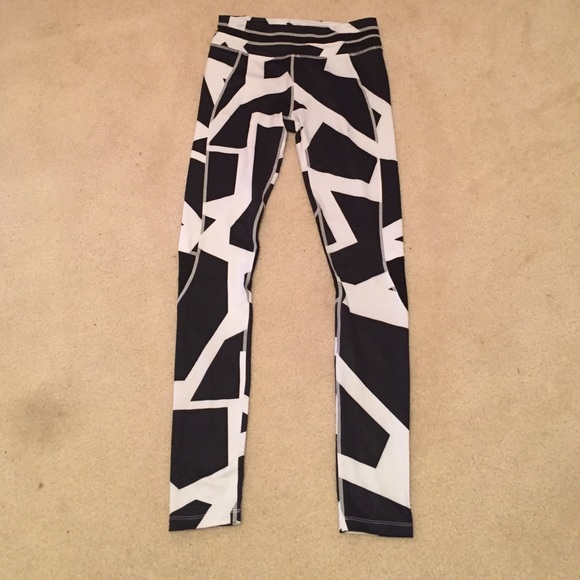 Never worn black and white leggings