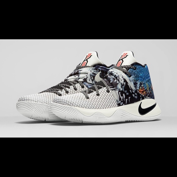 Nike Kyrie 2 GS