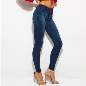 Skinny jeans! Mid rise