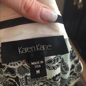 Karen Kane Tops - Karen Kane tie front blouse Karen Kane Tops - Karen Kane tie front blouse