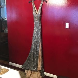 Another picture of a timeless prom dress