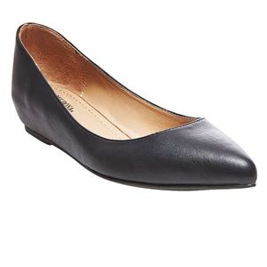 NWOT Merona Drew Pointed Toe Flats
