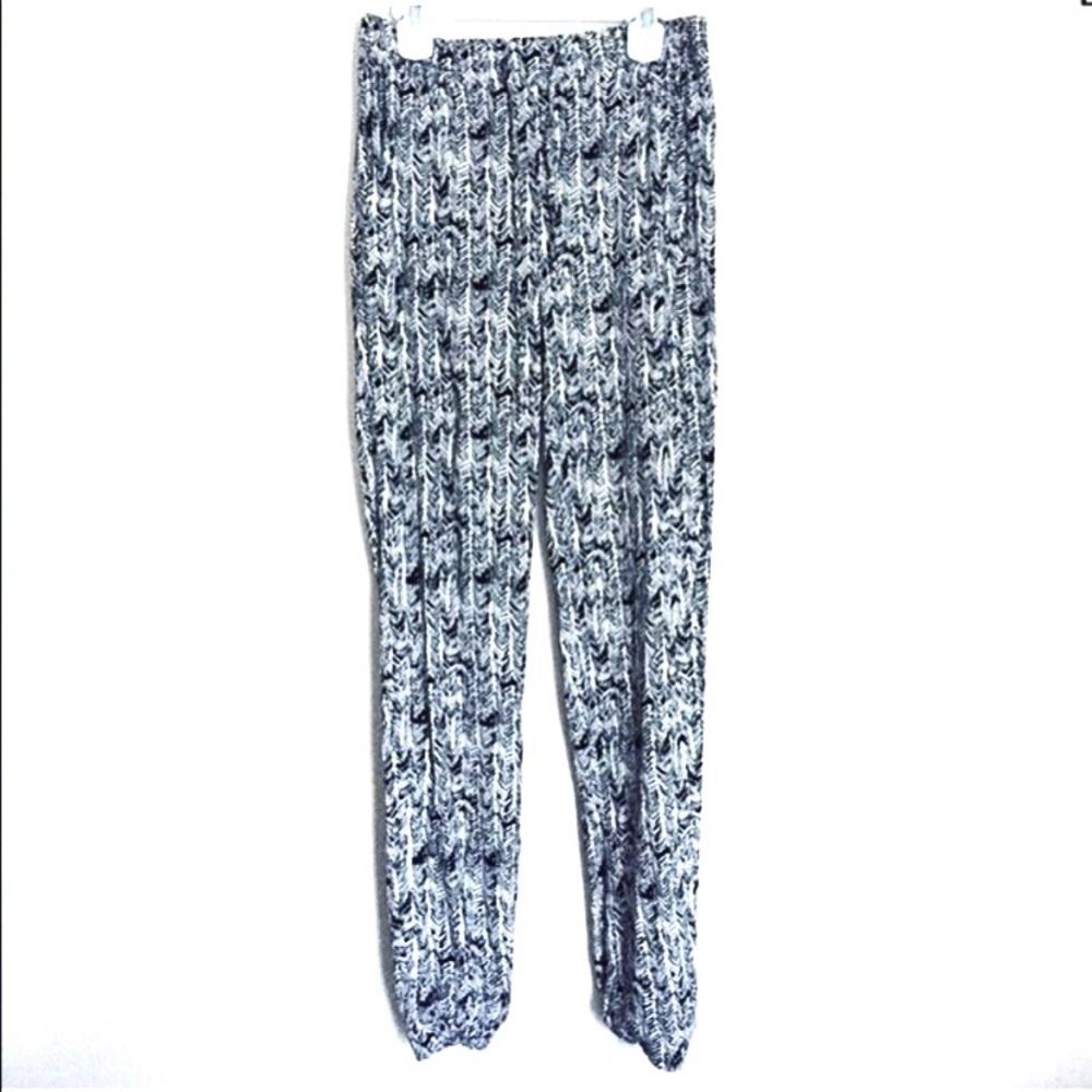 Patterned Pants with Pockets