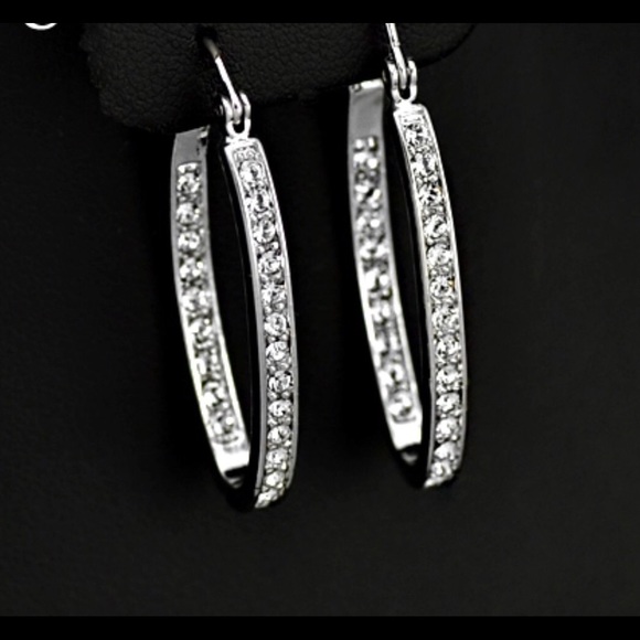 BRAND NEW LOOP EARRINGS CHOICE OF GOLD OR SILVER - Picture 1 of 4