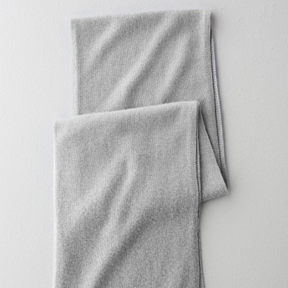 Garnet Hill heather grey cashmere scarf