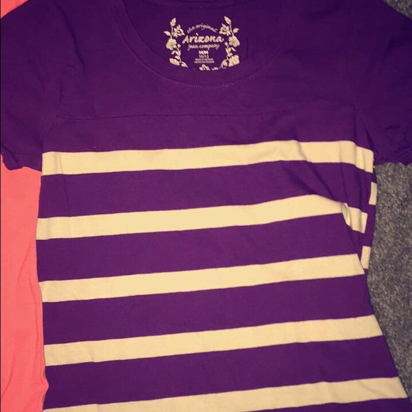 bundle - 2 tees 🥂🥂 - Picture 3 of 3