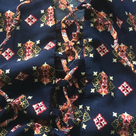 Ornate Print Long Sleeve Romper - Picture 3 of 3