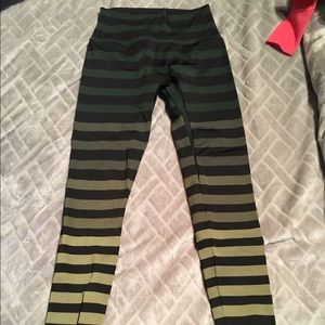 k Deer maranda stripe leggings, sz M