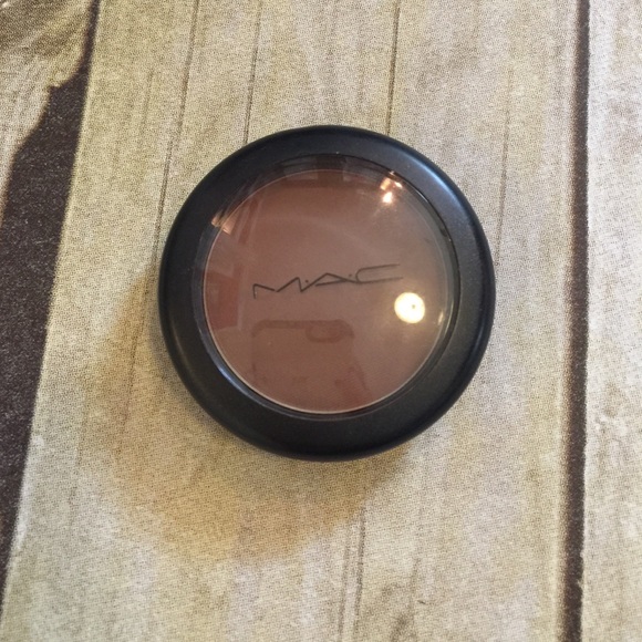 MAC Blunt Blush