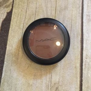 MAC Blunt Blush
