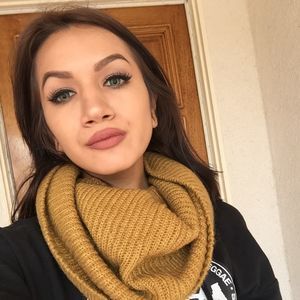 Meet your Posher, Deanna