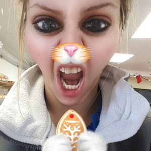 Meet your Posher, Broquel