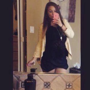 Meet your Posher, Danielle