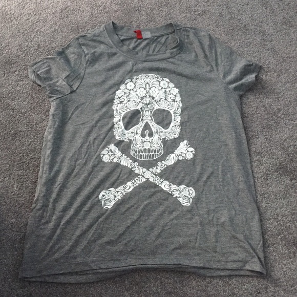 Tshirt - Picture 1 of 2