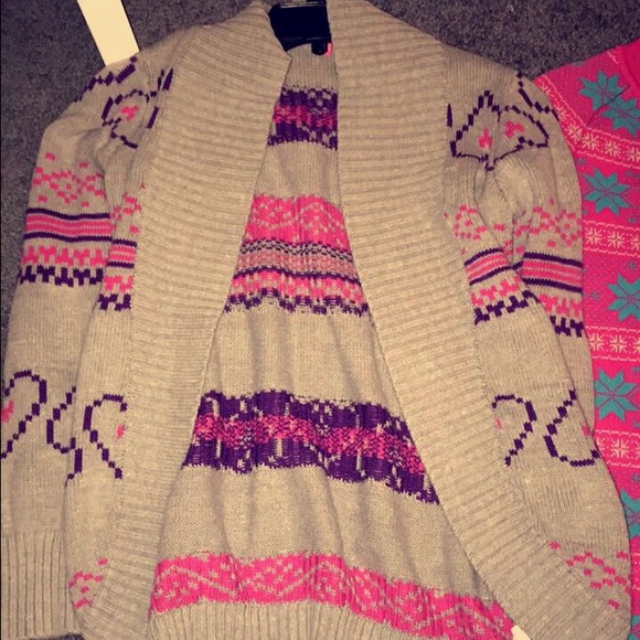 bundle - two sweater overthrows ๐ฆ - Picture 2 of 3
