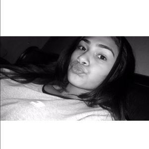 Meet your Posher, Lizbeth