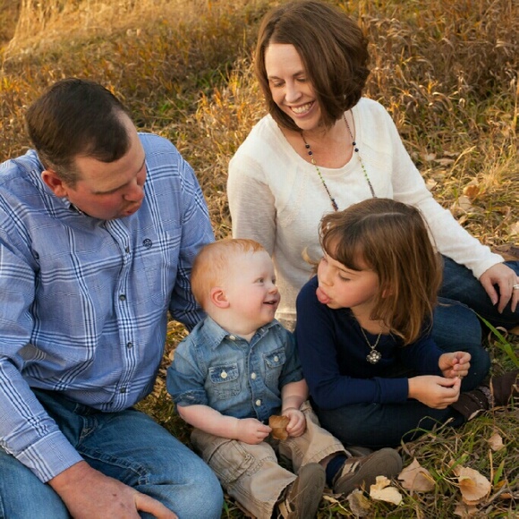 Meet your Posher, Amy - Picture 2 of 2