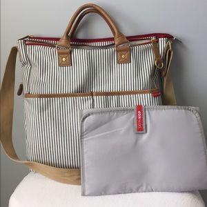 Skip hop Baby Bag, crossbody