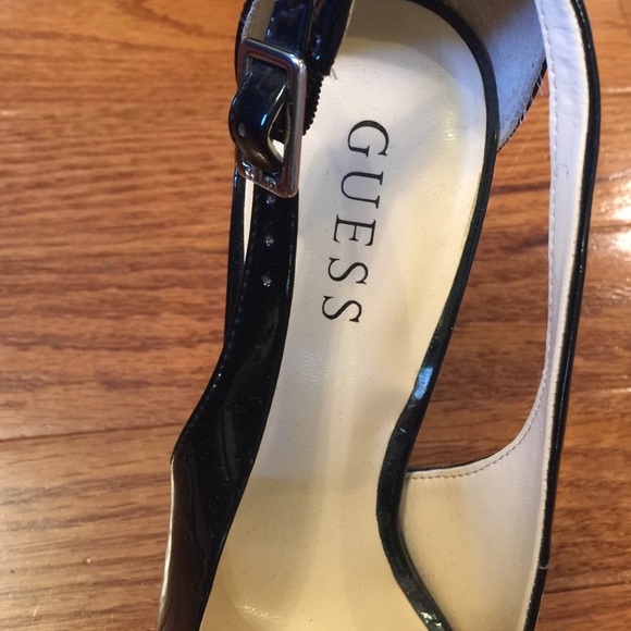 Black heels - Picture 2 of 3