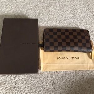 Louis Vuitton ZIPPY WALLET