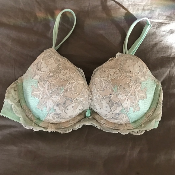 Mint Victoria's Secret bra!