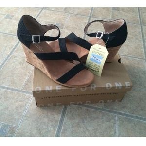 NEW TOMS 9.5 Clarissa Black Heels/ Sandals