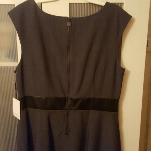 Dress - Picture 2 of 4